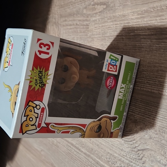 Funko Pop Max Figure - Picture 2 of 5